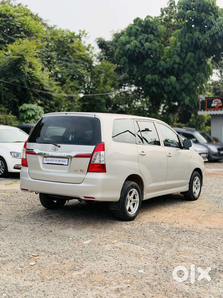 Toyota Innova 2.5 G (diesel) 8 Seater, 2012, Diesel