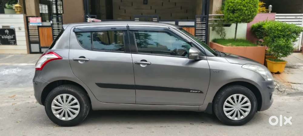 Maruti Suzuki Swift Vxi, 2012, Petrol