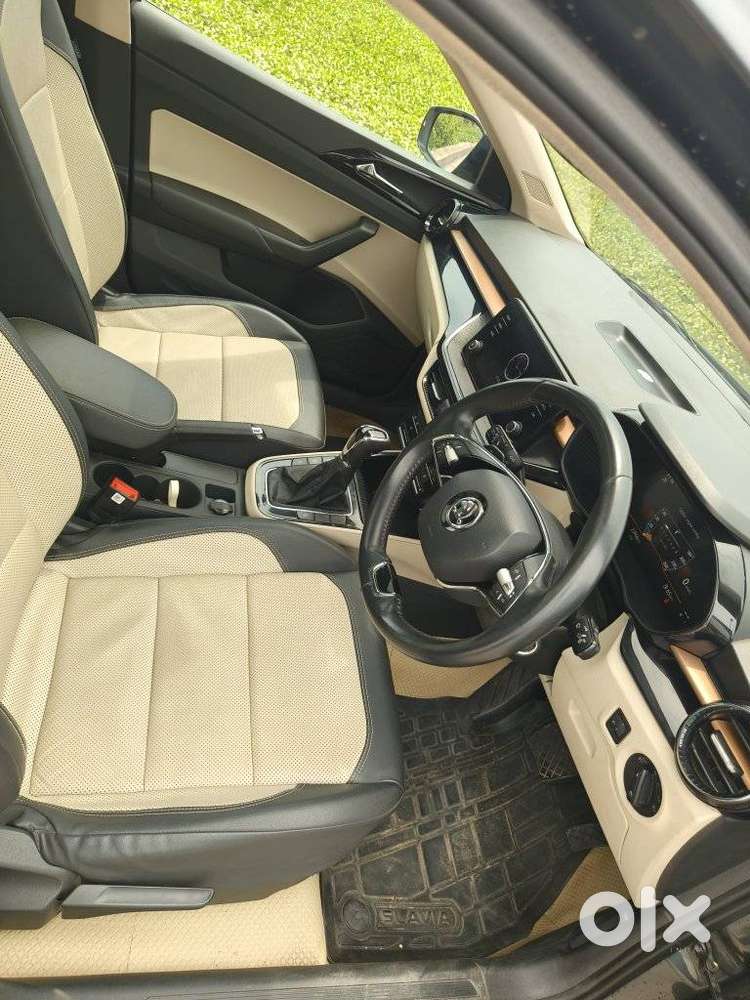 Skoda Slavia 1.0 Tsi Style At, 2023, Petrol