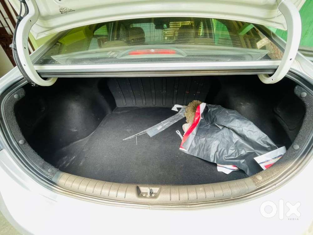 Showroom Condition 56000 Doctor Driven Verna Sx Silver Color