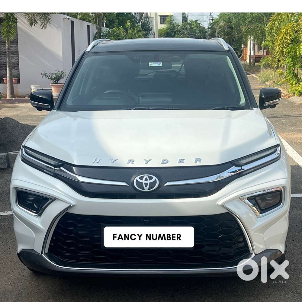 Premium Hybrid V Model – Fancy Number  Excellent Condition