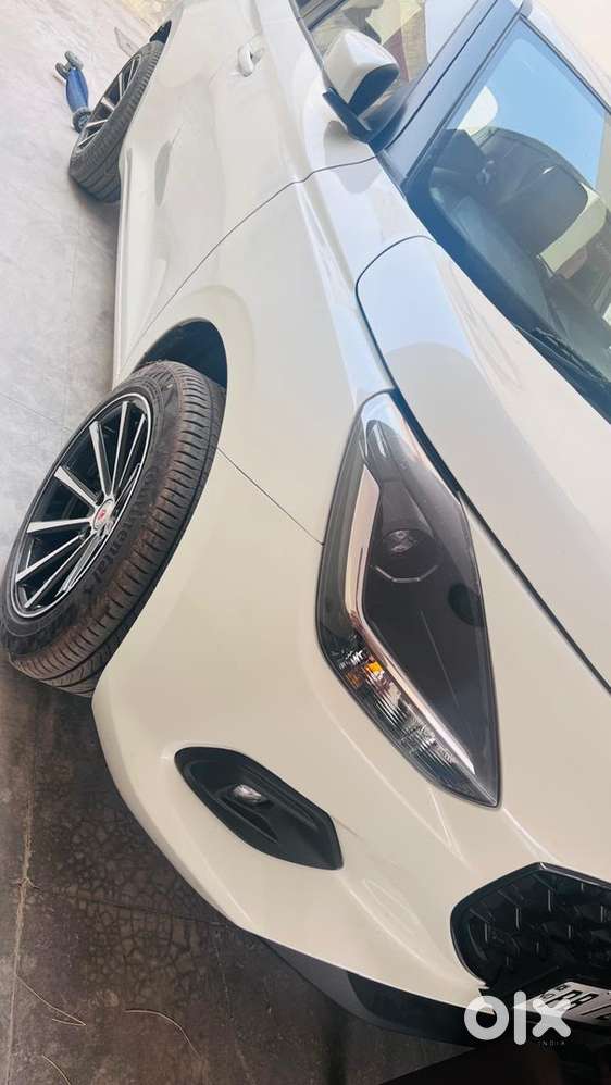 Maruti Suzuki New-gen Swift 2024 Petrol Well Maintained