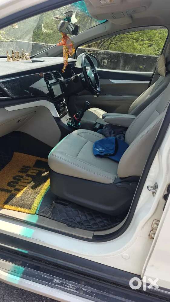 Mahindra Marazzo M8 7 Str 2018
