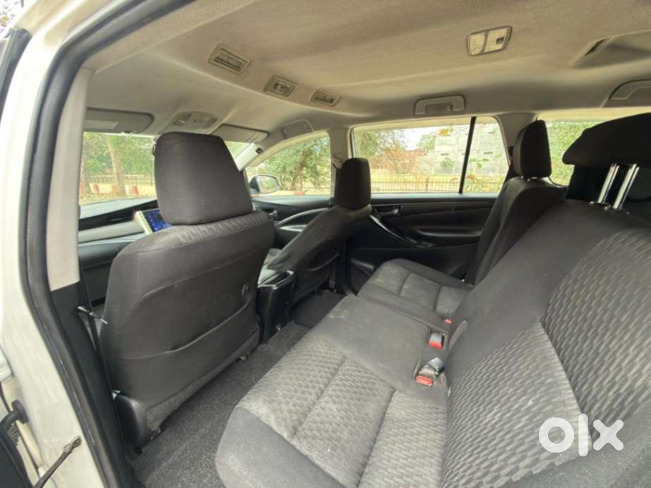Toyota Innova Crysta 2.4 G Mt 8s, 2017, Diesel