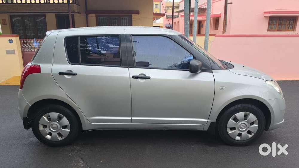 Maruti Suzuki Swift Vxi + Manual, 2007, Petrol
