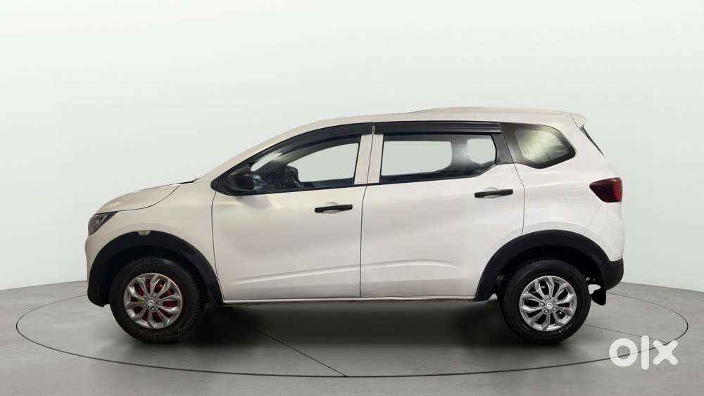 Renault Triber 1.0 Rxe, 2022, Petrol