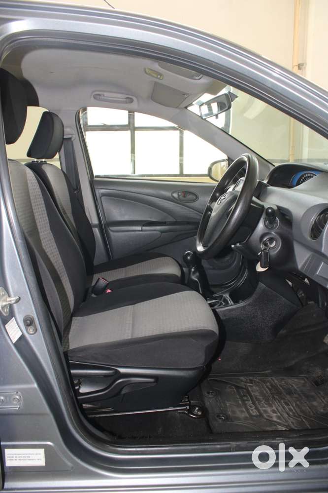 Toyota Etios Liva 2013-2014 G, 2013, Petrol