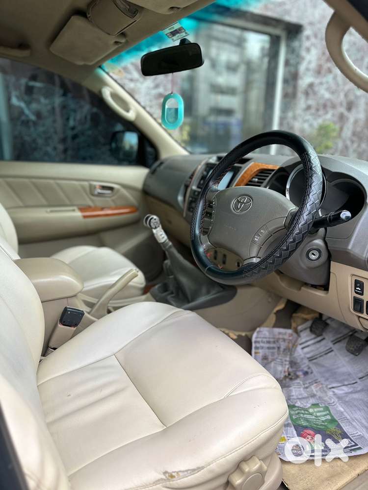Toyota Fortuner Diesel 2012