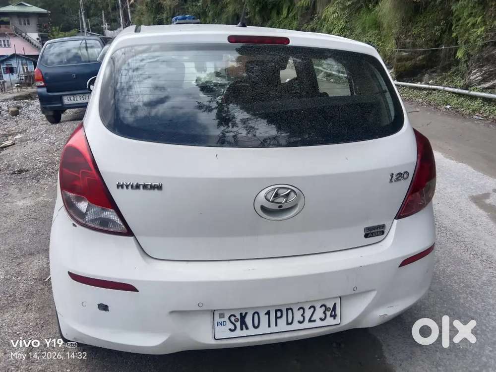 Hyundai I20 2013 Petrol 450000 Km Driven Abs