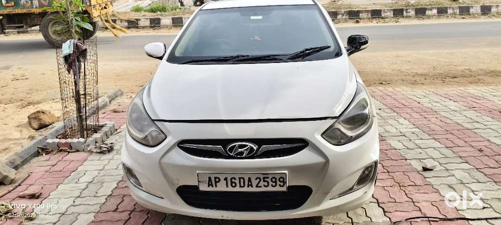 Hyundai Verna 2015