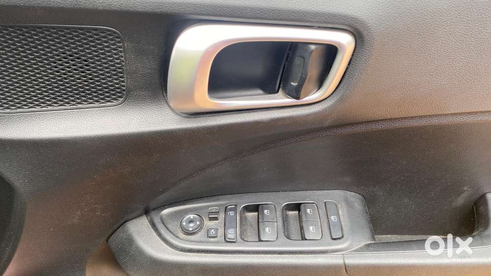 Hyundai Venue 1.0 Sx Turbo Imt, 2021, Petrol