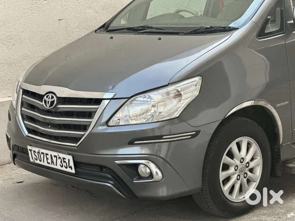 Toyota Innova 2014 Diesel 302000 Km Driven