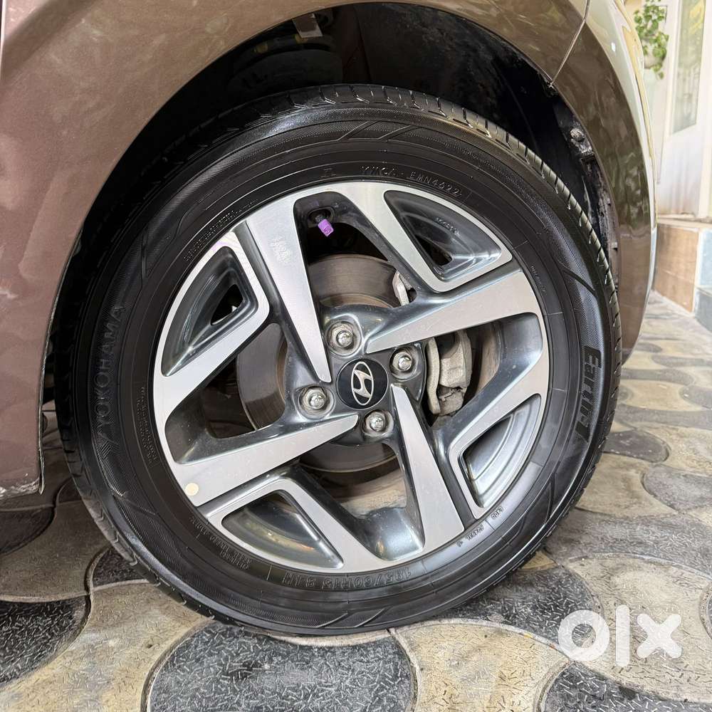 Hyundai Aura Sx Plus Automatic, 2020, Petrol