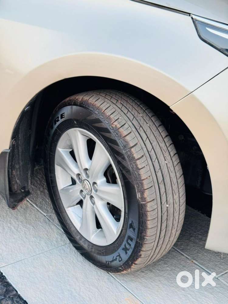 Toyota Corolla Altis 2016