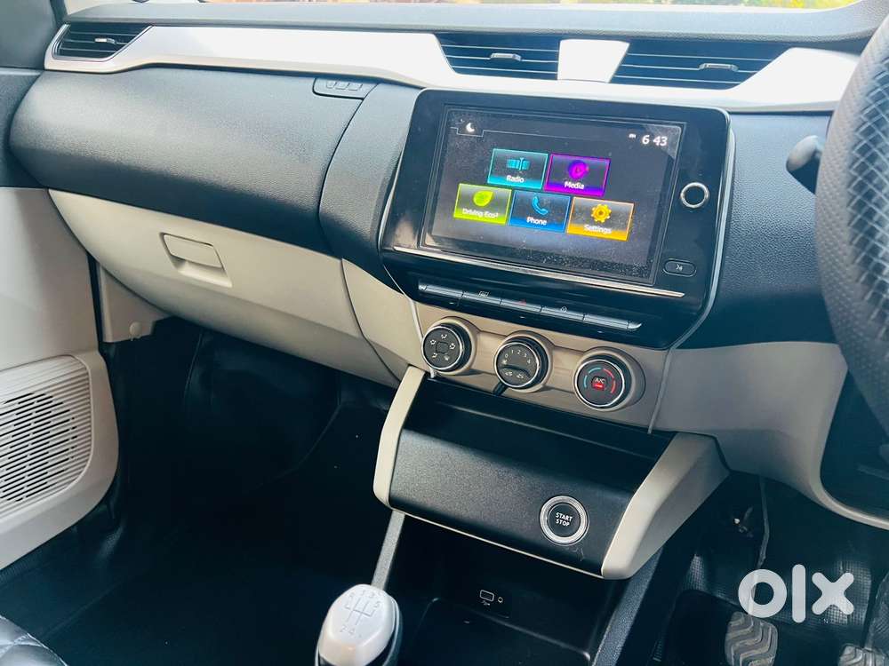 Renault Triber Rxz, 2020, Petrol