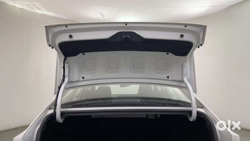 Hyundai Verna 1.5 Sx (o) Turbo Petrol Dct Dual Tone, 2024, Petrol