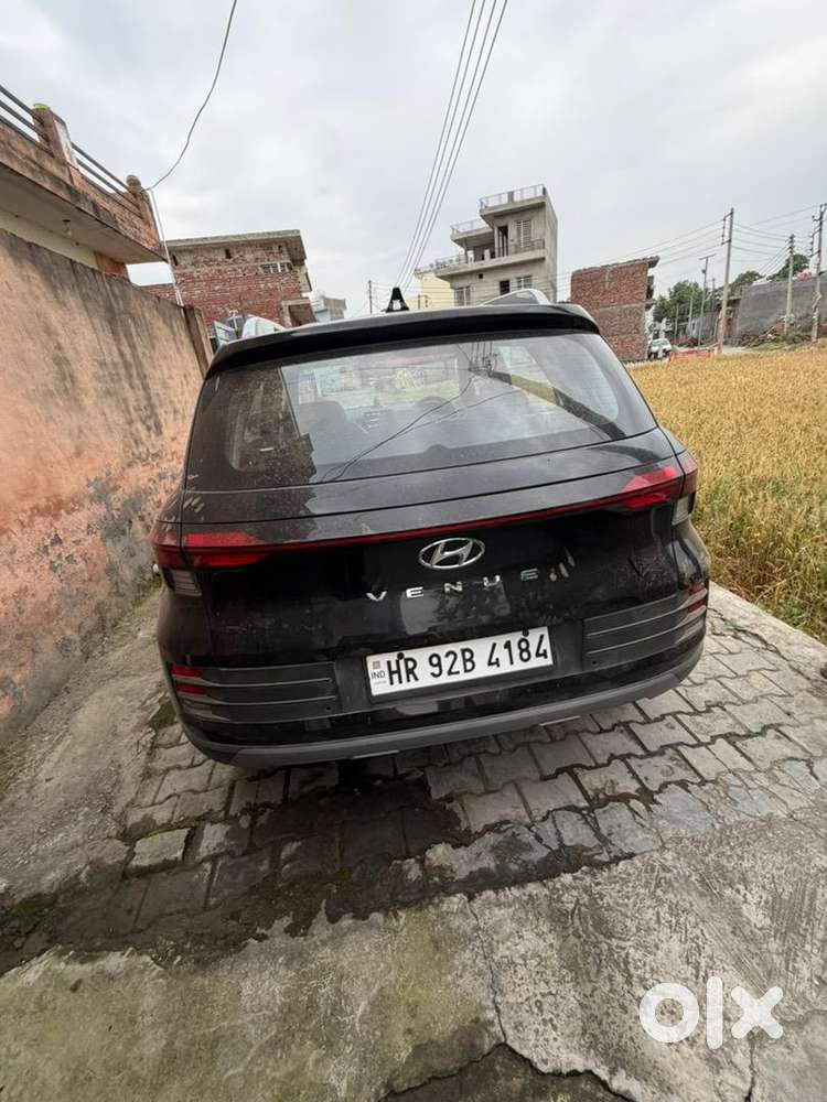 Hyundai Venue 2024 Petrol Good Condition