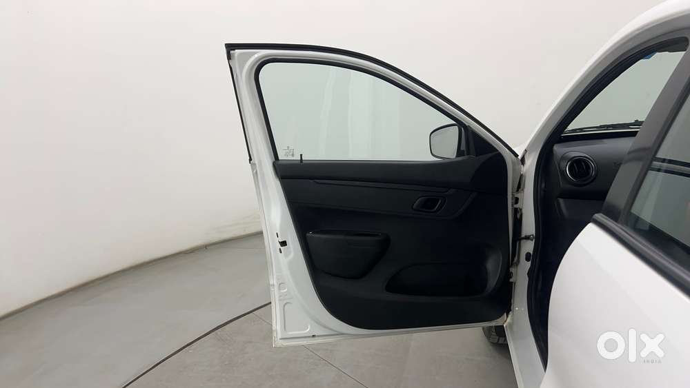 Renault Kwid 1.0 Rxt Amt, 2022, Petrol