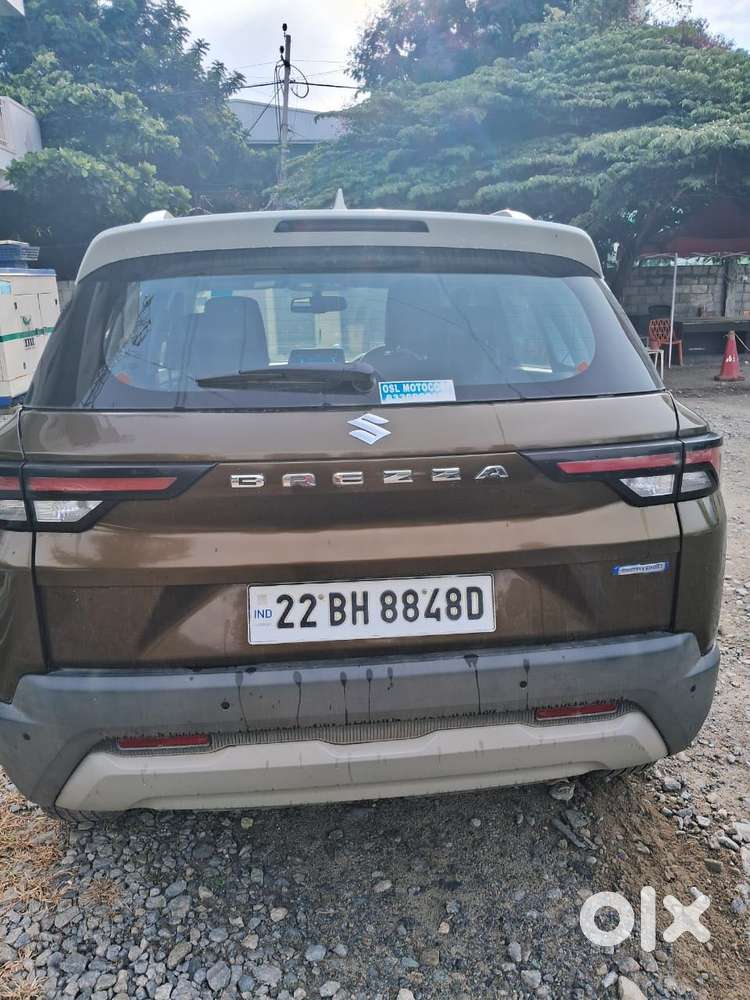 Maruti Suzuki Brezza 1.5 Zxi Plus Smart Hybrid Dual Tone, 2022, Petr..