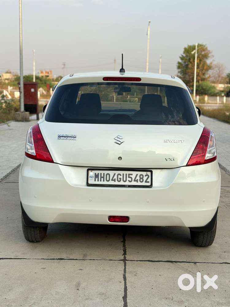 Maruti Suzuki Swift Vxi 1.2 Abs Bs-iv, 2015, Petrol