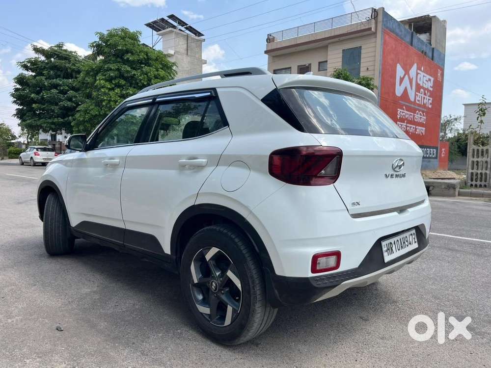 Hyundai Venue 2019 Diesel 90000 Km Driven