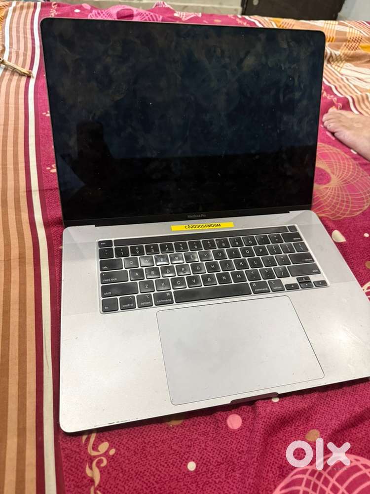 Macbook pro (touchpad) 16 512gb