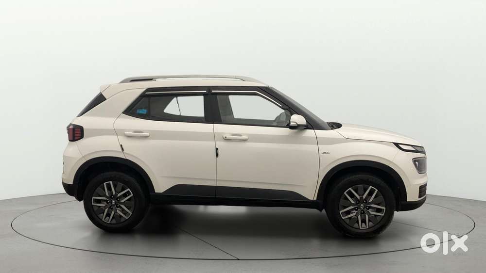 Hyundai Venue 1.0 S (o) Turbo Dct, 2023, Petrol