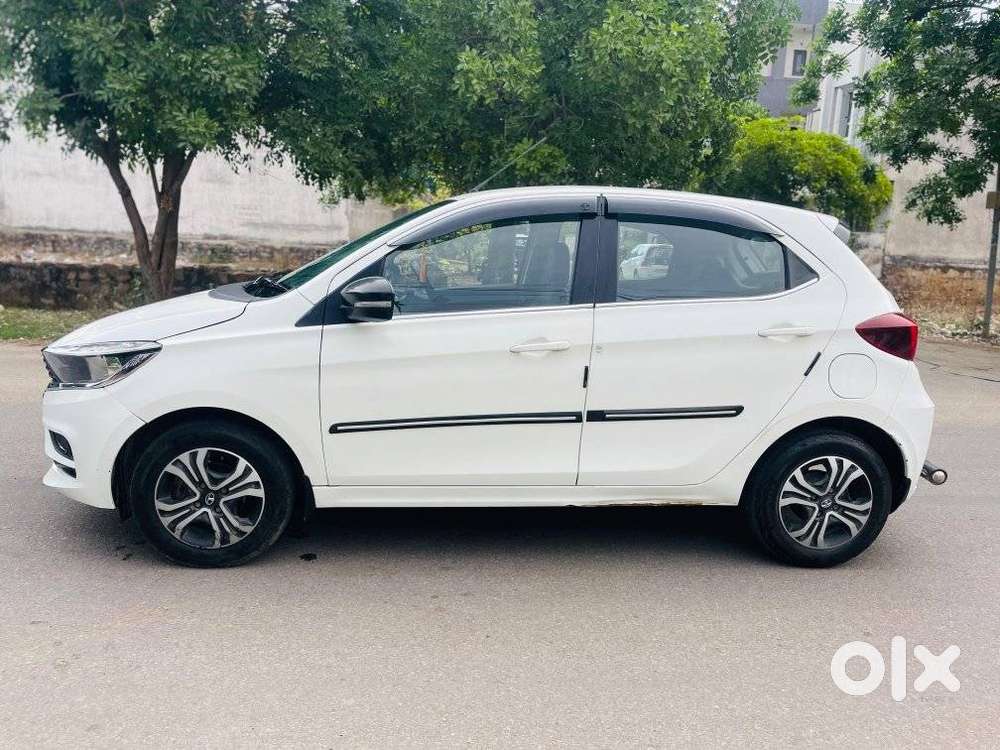 Tata Tiago 1.2 Revotron Xt (o), 2022, Petrol