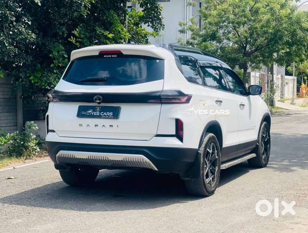 Tata Safari Accomplished Dual Tone, 2024, Diesel