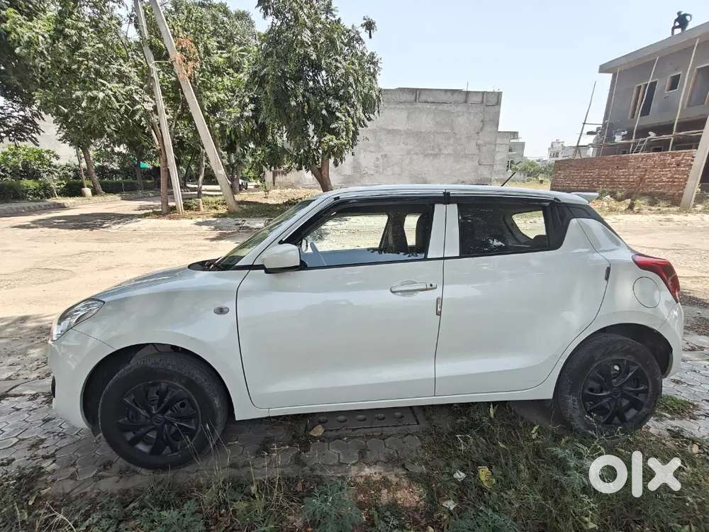 Maruti Suzuki Swift Lxi