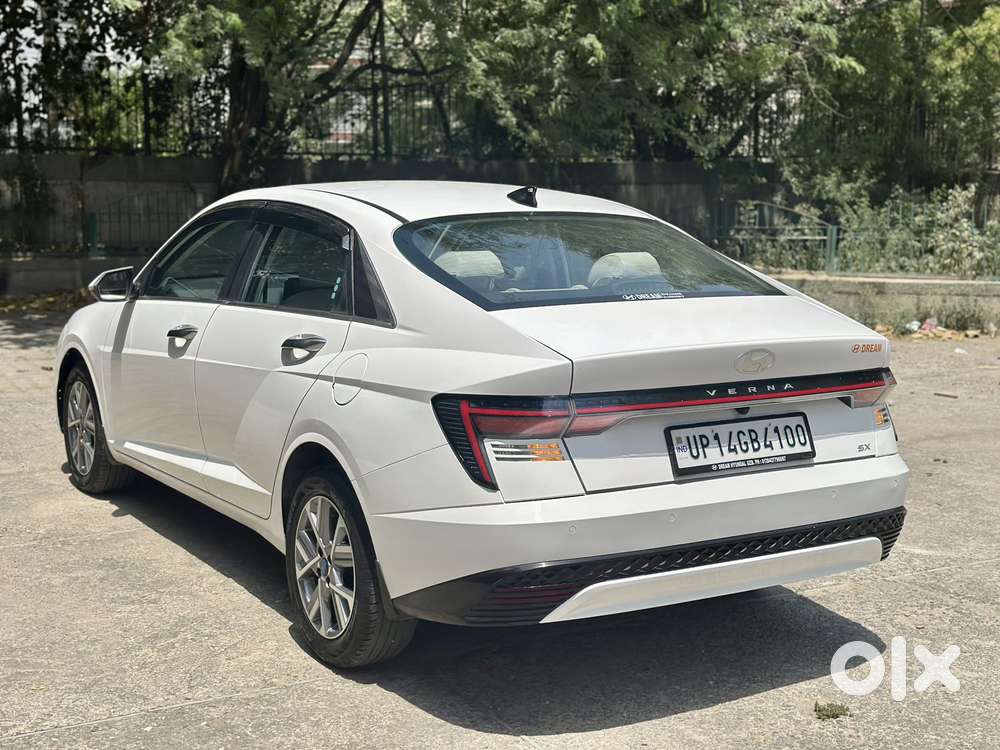 Hyundai Verna 1.5 Sx Vtvt Ivt, 2023, Petrol