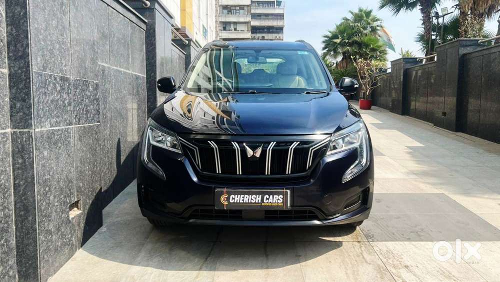 Mahindra Xuv700 2.0 Mx Petrol Mt 5 Str, 2023, Petrol