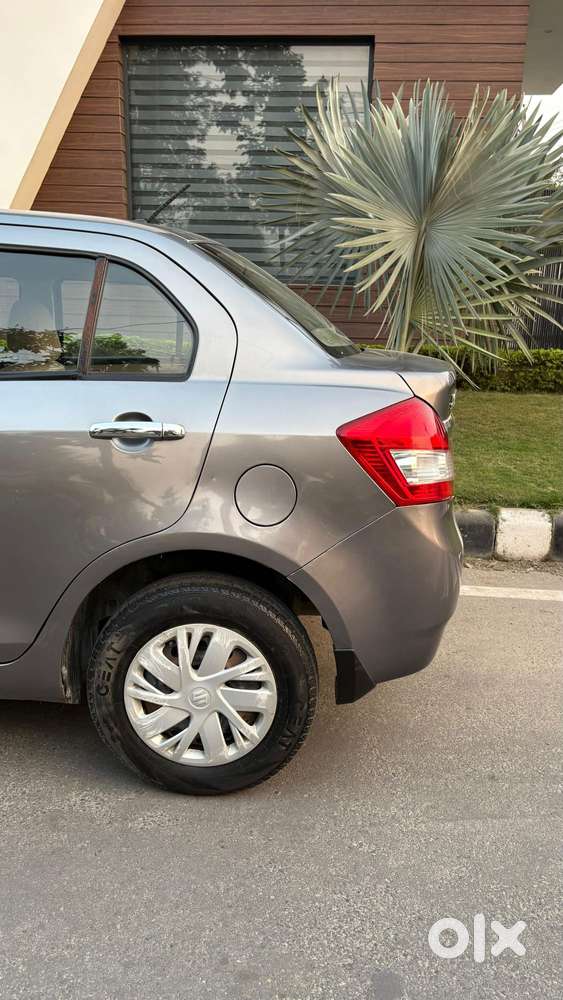 Maruti Suzuki Swift Dzire 1.3 Vxi, 2014, Petrol