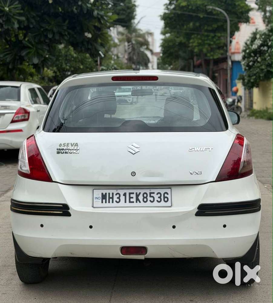 Maruti Suzuki Swift Vxi With Abs, 2015, Petrol