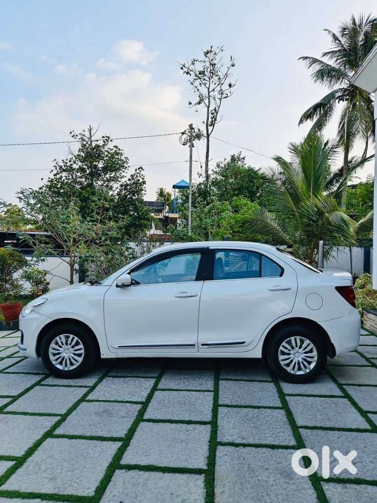 Maruti Suzuki Dzire 1.2 Vxi Amt, 2017, Petrol