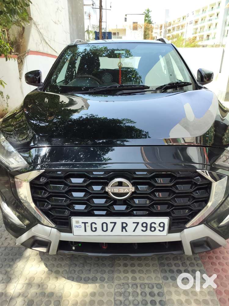 Nissan Magnite 1.0 Xv Premium Turbo Cvt, 2025, Petrol