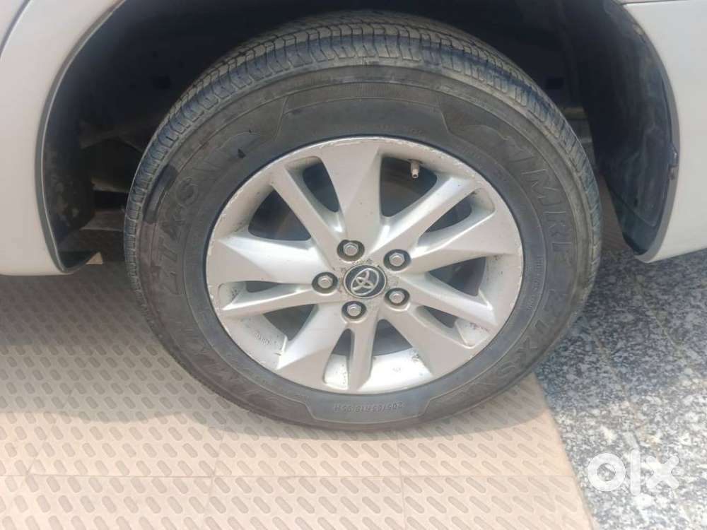 Toyota Innova Crysta 2.4 V, 2017, Diesel