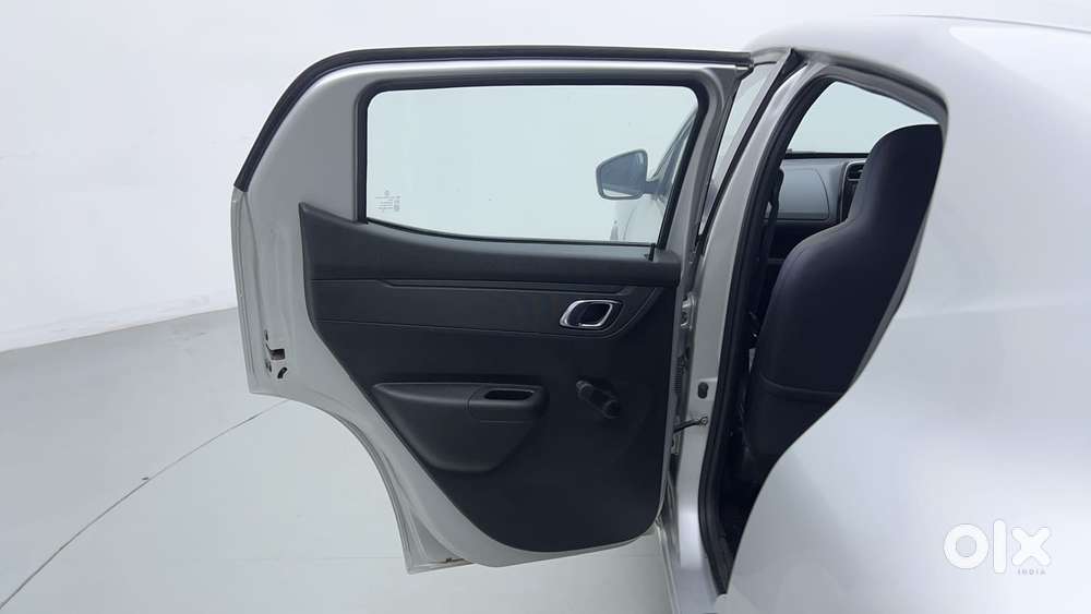 Renault Kwid 2019-ongoing 1.0 Rxt (o), 2019, Petrol