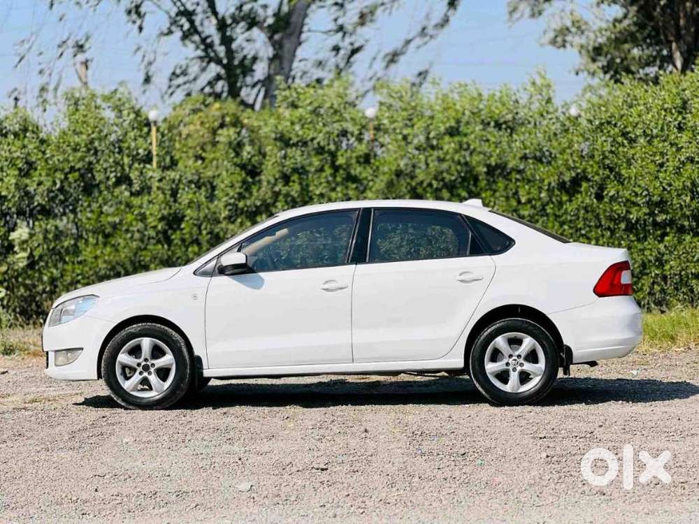 Skoda Rapid 2013-2016 1.5 Tdi At Ambition With Alloy Wheel, 2015, Di..