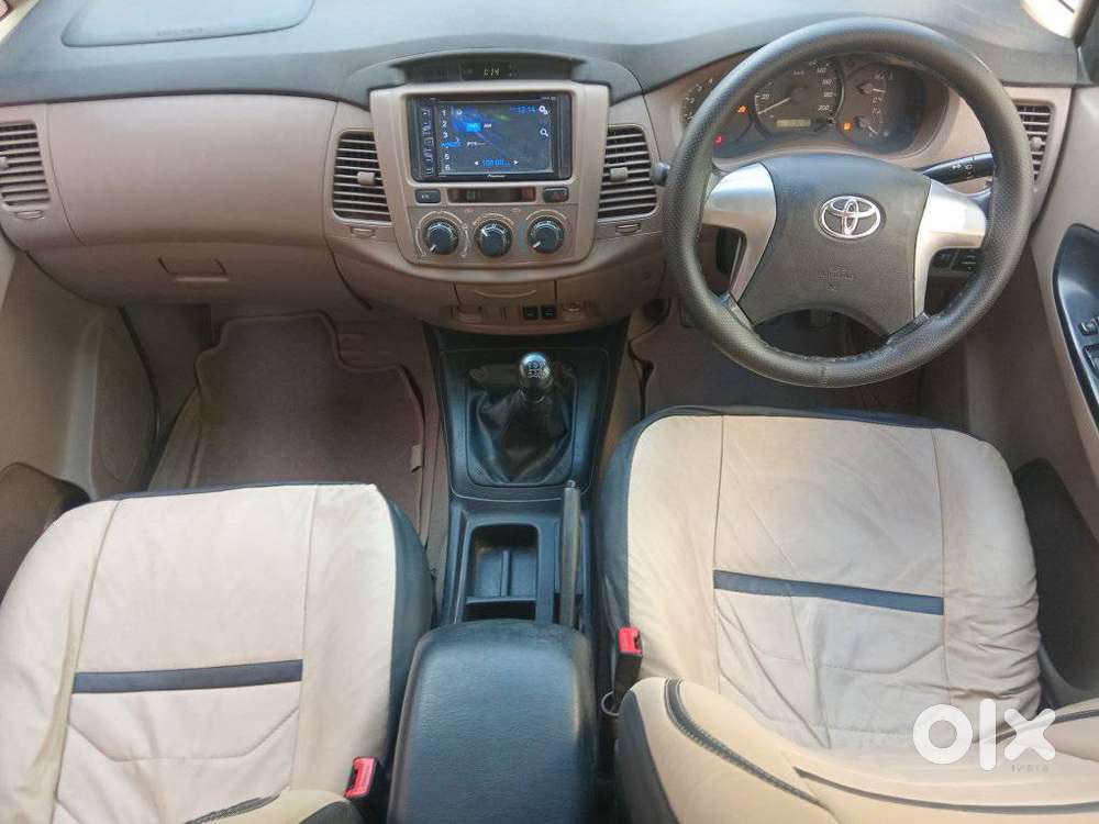 Toyota Innova 2.5 G (diesel) 8 Seater, 2015, Diesel