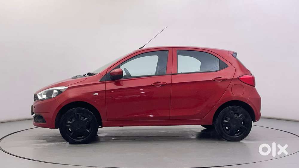 Tata Tiago 1.2 Revotron Xta, 2017, Petrol
