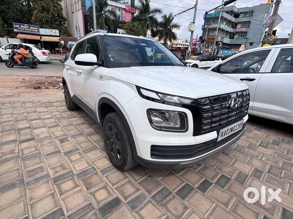 Hyundai Venue S 1.2 Petrol, 2023, Petrol