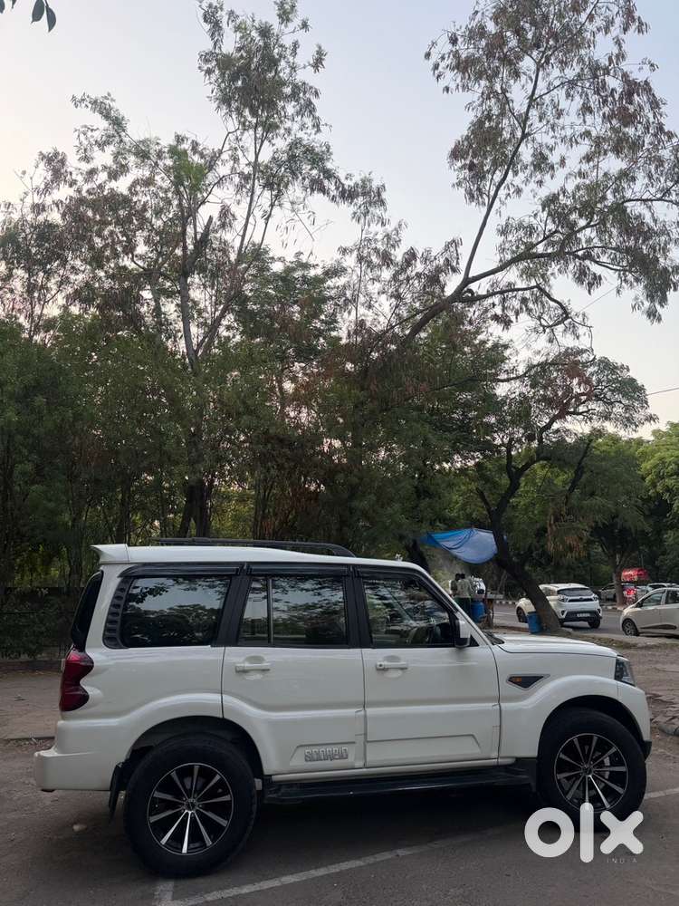 Mahindra Scorpio Diesel 2016