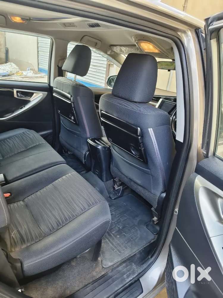 Toyota Innova Crysta 2.4 Vx 2019