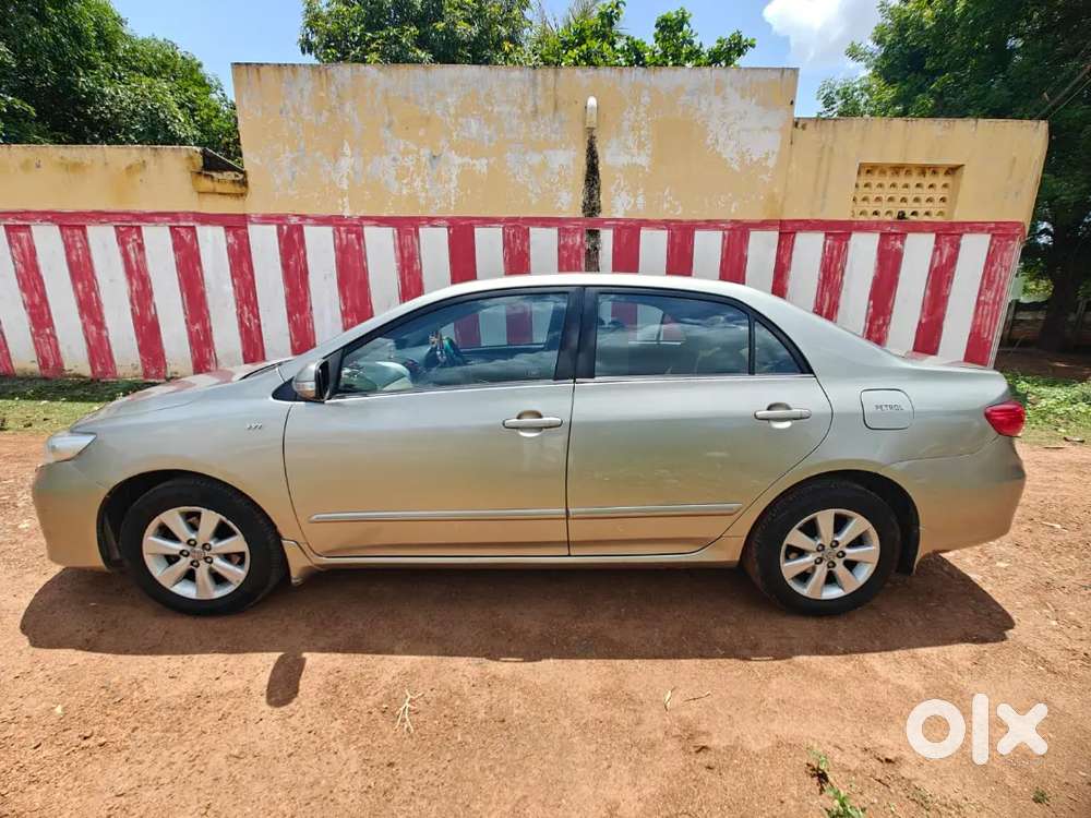 Toyota Corolla Altis 2013
