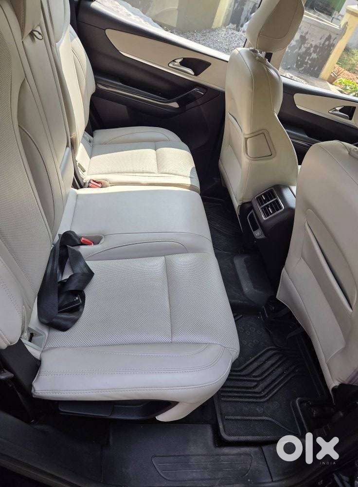 Mahindra Xuv700 2.2 Ax 7 Diesel Mt Luxury Pack Str, 2024, Diesel