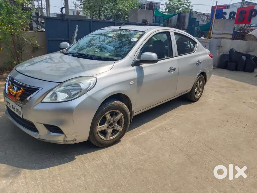 Nissan Sunny 2013