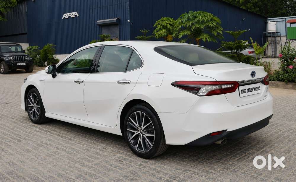 Toyota Camry Hybrid, 2024, Petrol