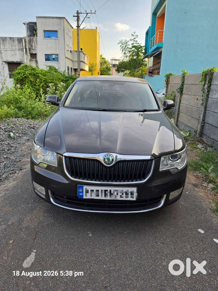 Skoda Superb Elegance 2.0 Tdi Automatic &ndash; 2011