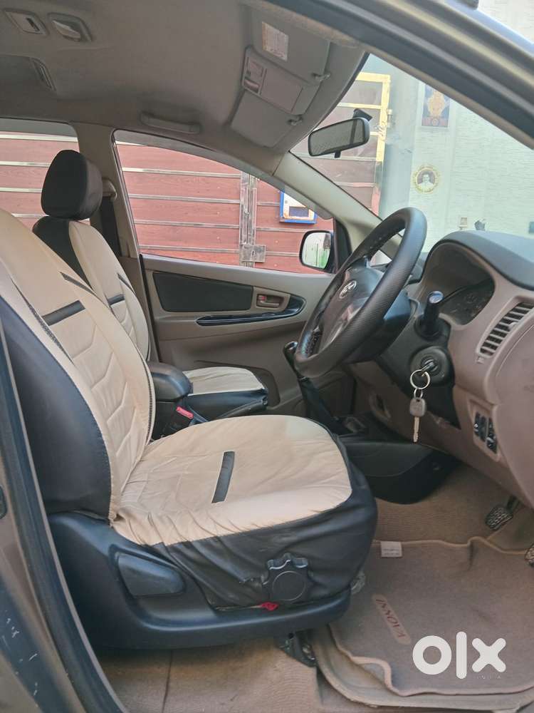 Toyota Innova 2.0 Gx 8 Seater, 2015, Diesel